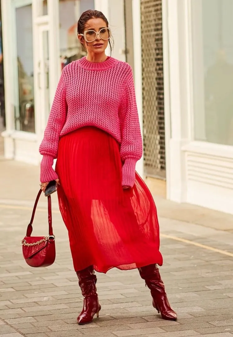 red and pink fall outfit ideas 2023