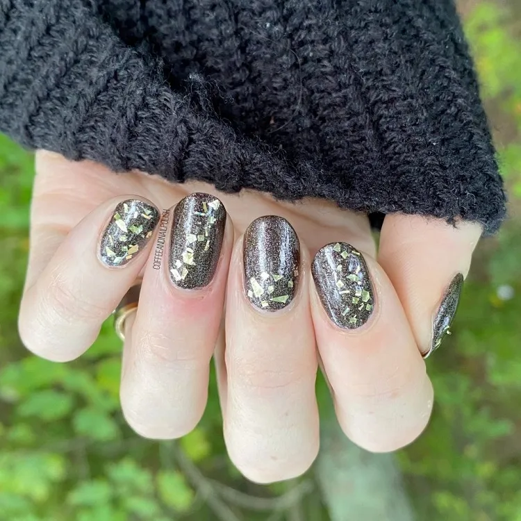 september nails with glitter designs