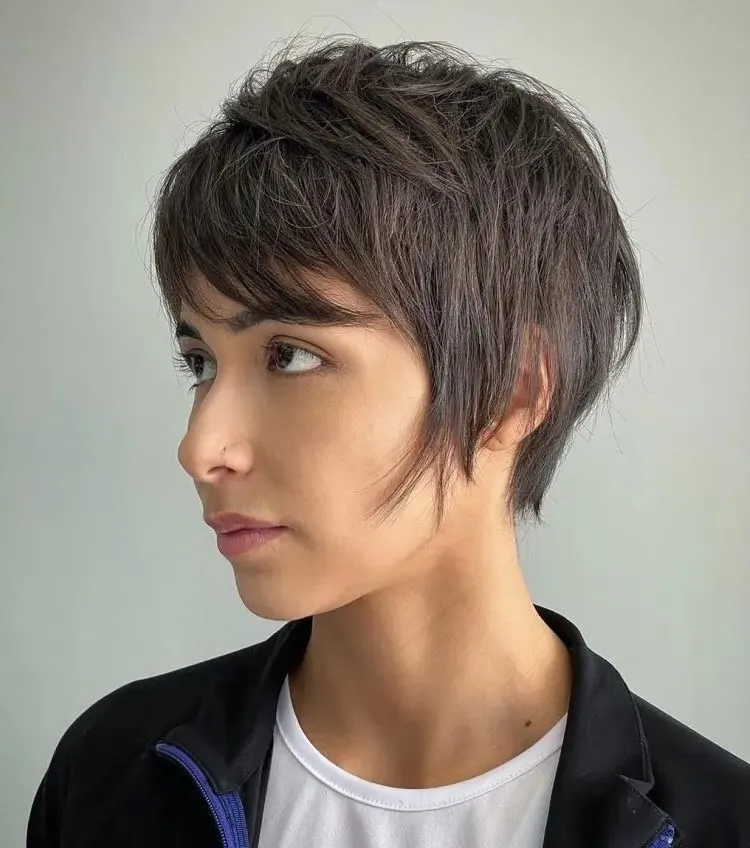 short androgynous hairstyle trend fall 2023