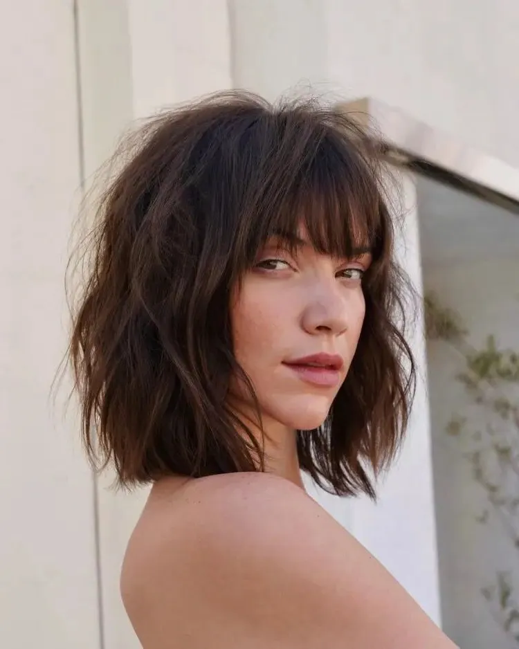 short blunt haircut for flat hair with bangs