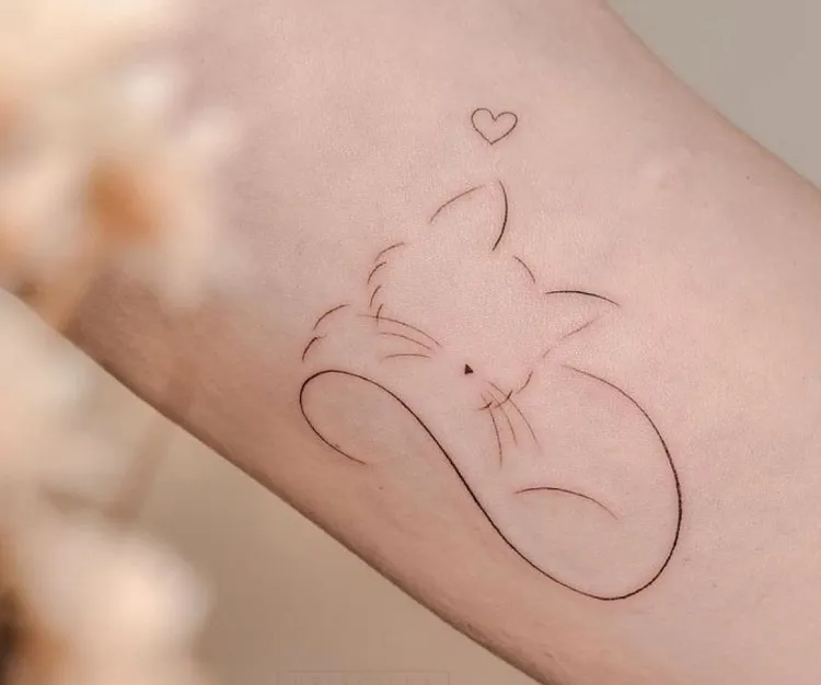 small cat tattoos for ladies inspiration 2023