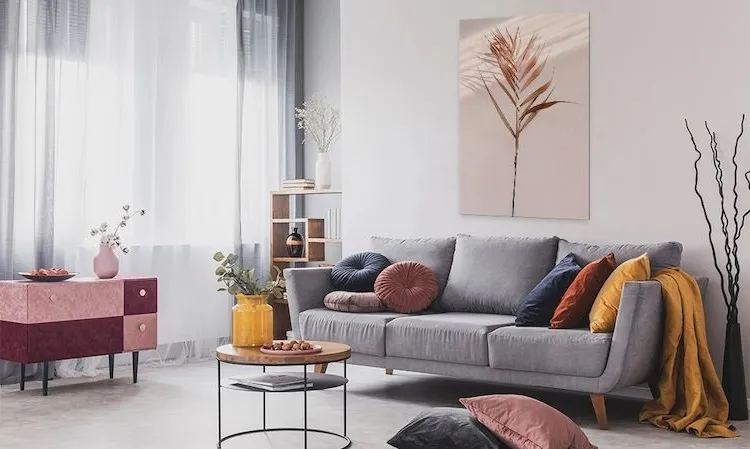 small decoration elements for enriching a modern living room in autumn