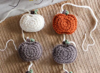 small pumpkin crochet garland free pattern fall 2023