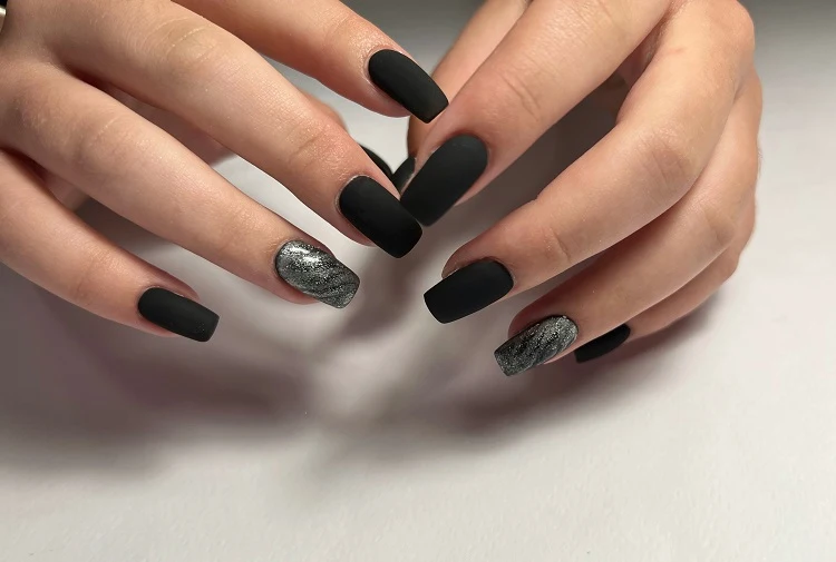square round nails black matte silver chrome quiet luxury style