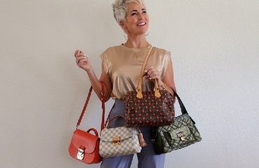 what colour handbag for a 60 year old woman to choose wear 2023 trends