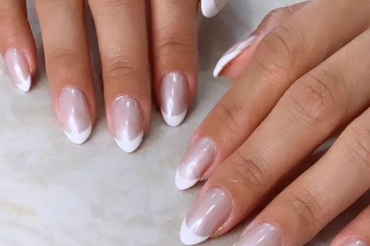 glazed french nails are the minimalist nail trend for fall 2023