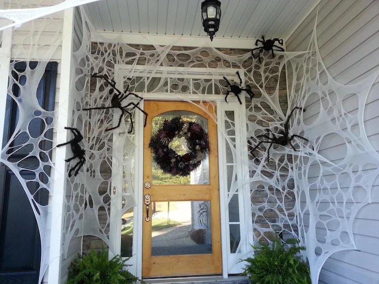 spider decoration for house entrance