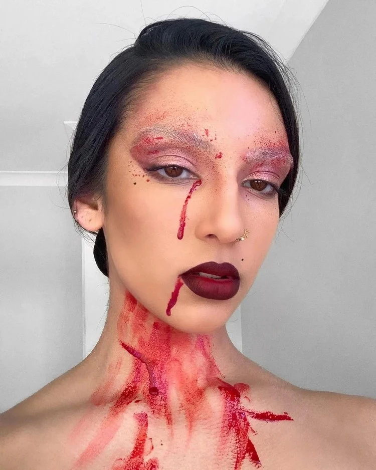 the countess from american horror story hotel is a stylish but creepy look for halloween