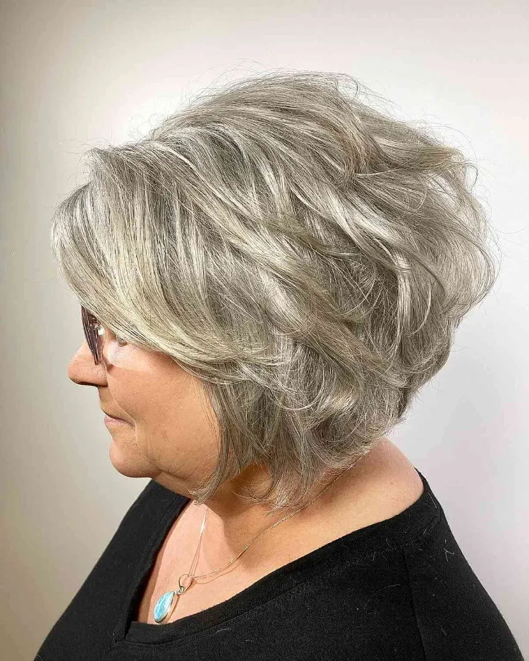 peinados asimétricos mujeres mayores peinados atrevidos para cabello gris mayor de 60 años