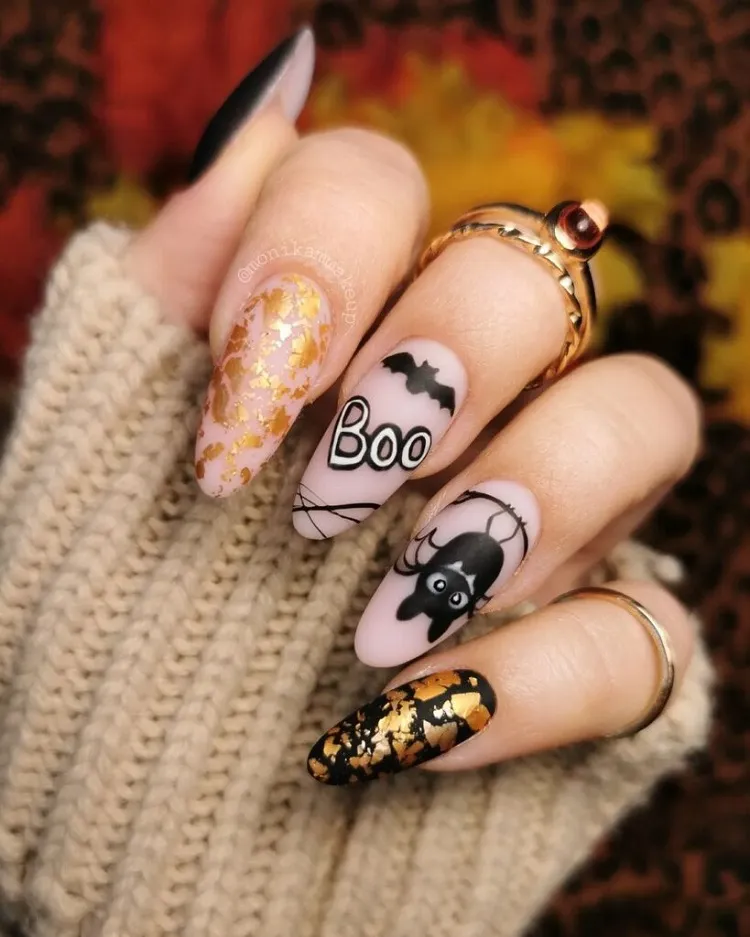 black and gold halloween nails fall manicure design inspo