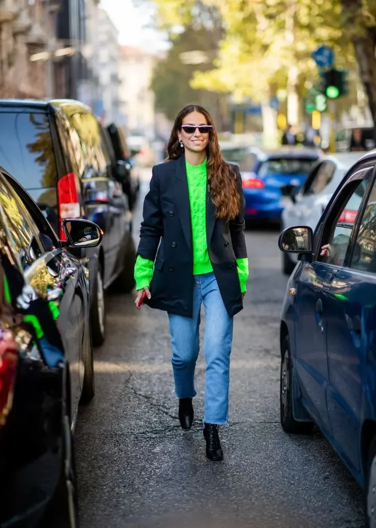 blazer and jeans combine neon green sweater trend fall 2023
