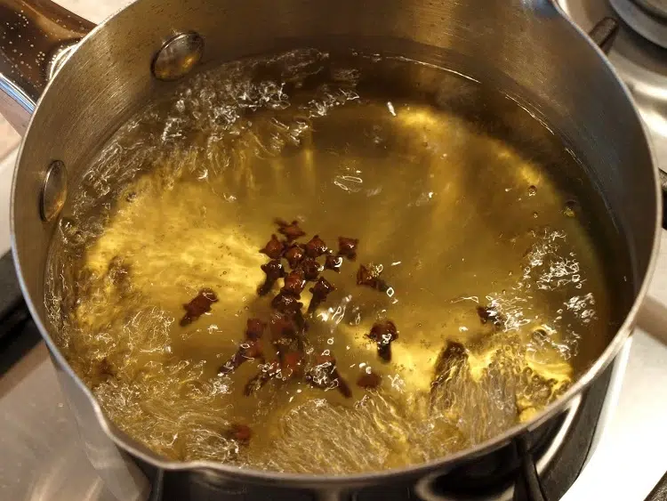 boiling cloves healthy water boosting immune system
