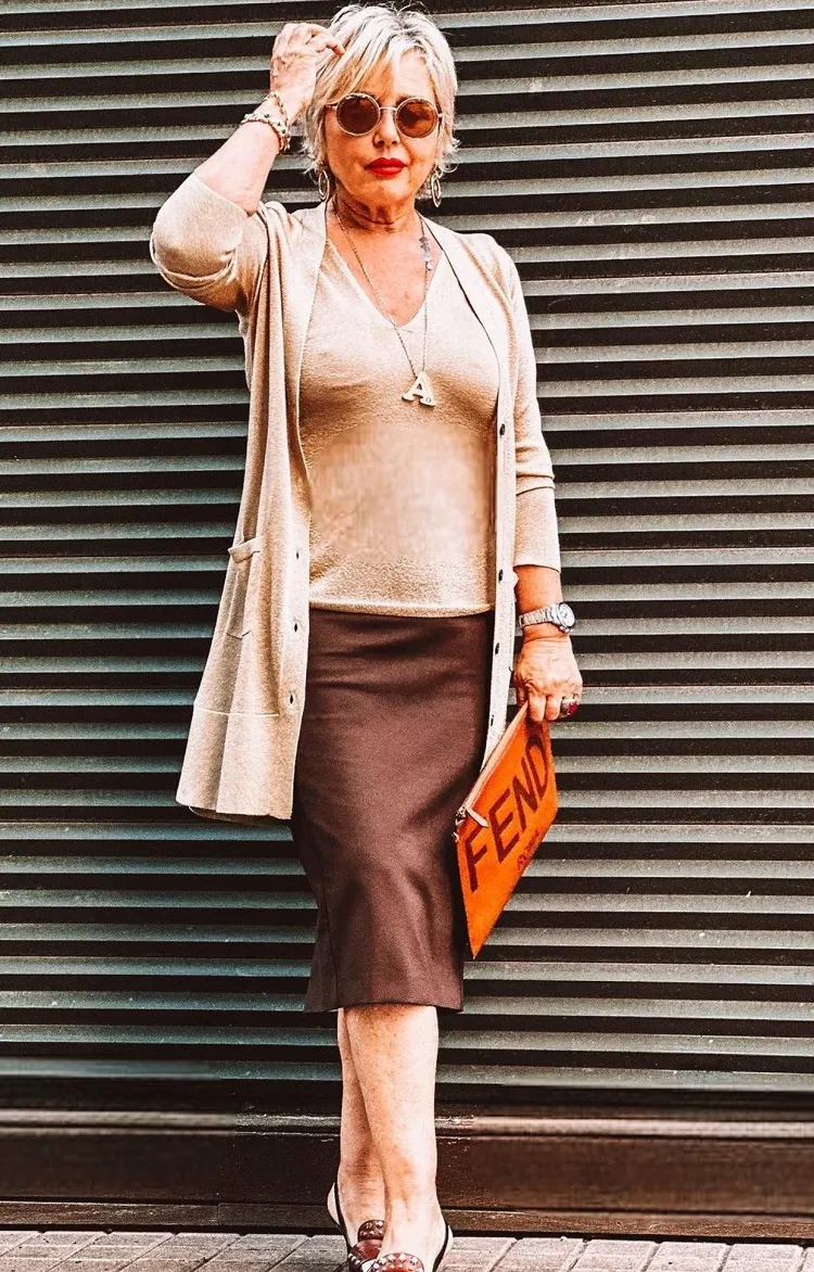 brown fall pencil skirt for women over 50 outfit inspiration ideas 2023