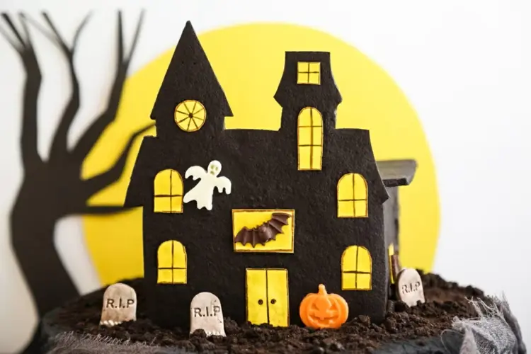 cut out fondant windows doors paint with food pens scary halloween house