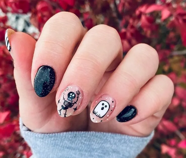 cute short glitter black halloween nails