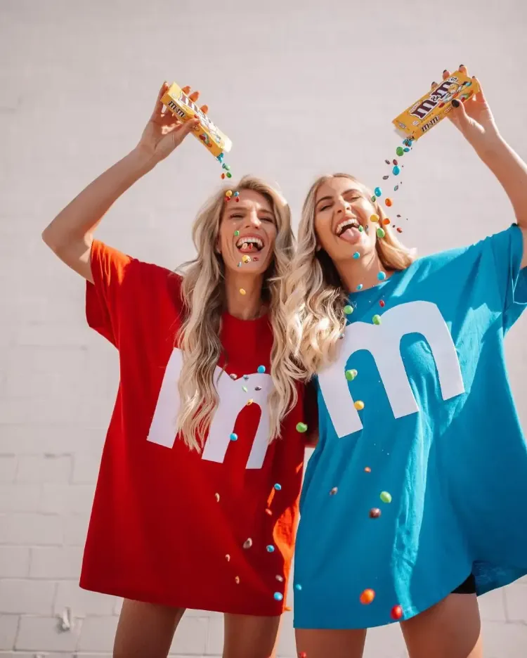 easy diy duo halloween costume blue red m and m