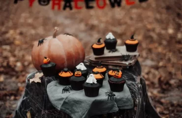 ghost cupcake decoration halloween dessert