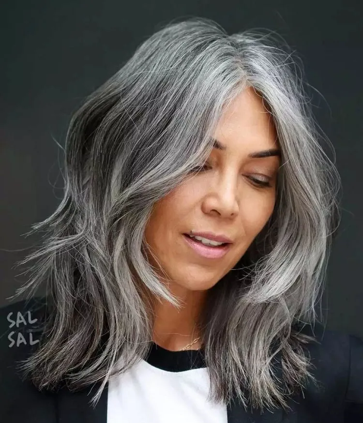gray shoulder length hairstyle for mature ladies