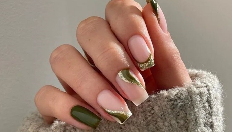 green nail art ideas manicure trend fall winter 2023 2024