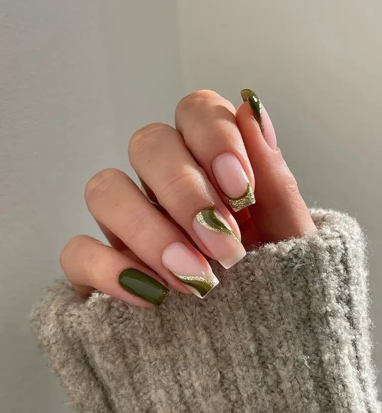 green nail art manicure fall winter 2023 2024