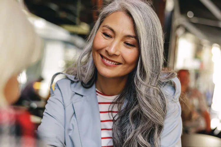 herringbone highlights hairstyle trend fall 2023 spice up gray hair with highlights