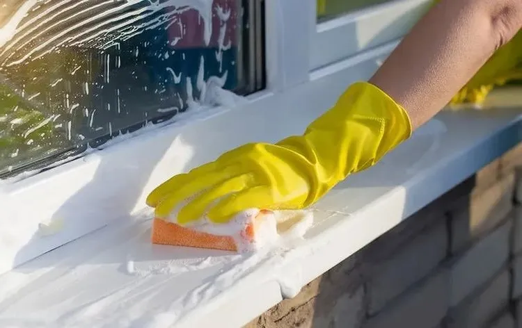 how to clean pvc window frames with soapy water