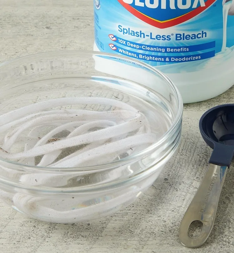 how to clean shoelaces in a bowl with bleach cleaning converse