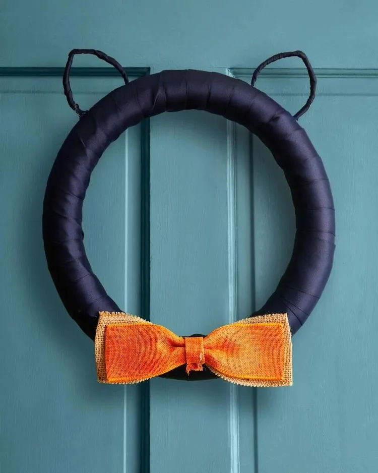 how to make a cat wreath for your front door for halloween