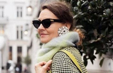 how to wear a scarf over 60 without looking like a grandma fashion tips advice