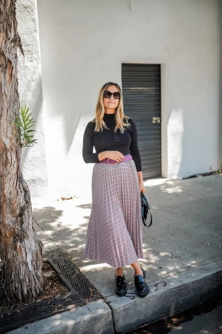 how to wear chunky loafers with skirt for fall