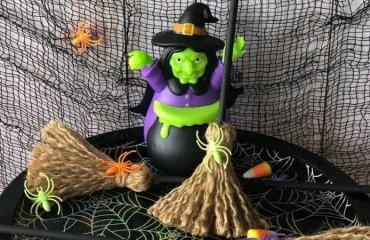 make witch's broom crafts for halloween decorations for display edible options