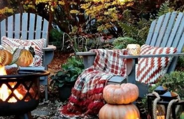 outdoor garden decoration fall 2023 ideas cosy warm atmosphere ideas for halloween