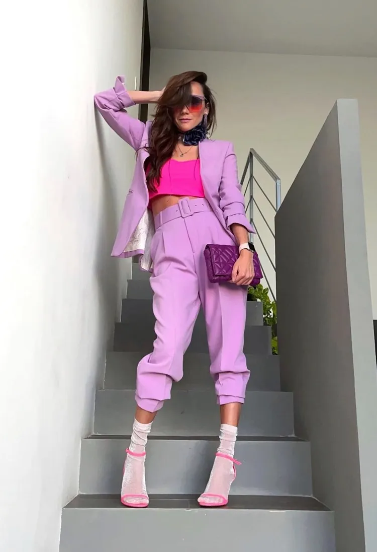 pink heels with socks lavender outfit ideas 2023