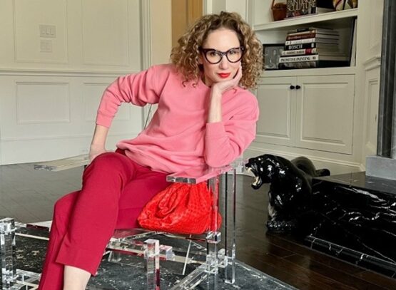 red monochromatic outfit idea mature women fall fashion 2023
