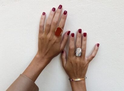 short square glossy burgundy old money nails fall colors