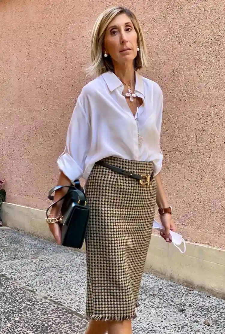 should a 50 year old wear a pencil skirt fashion tips ideas fall 2023 trends