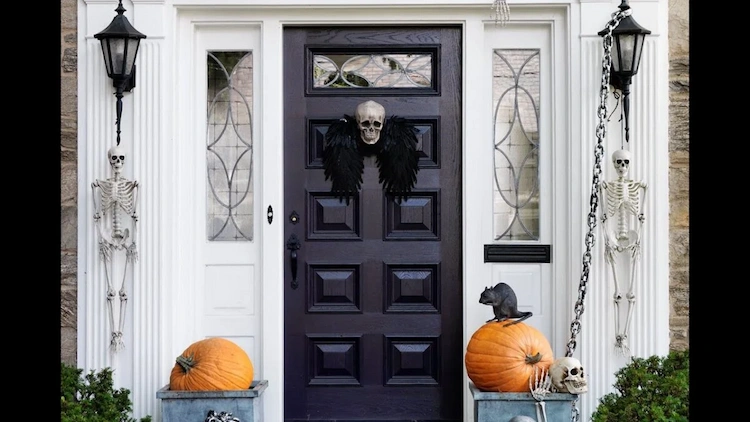 the easiest halloween front door decorations