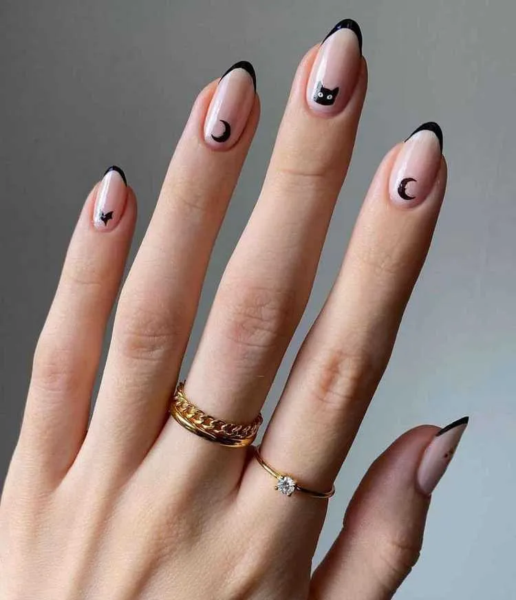 unique halloweennails black french tips