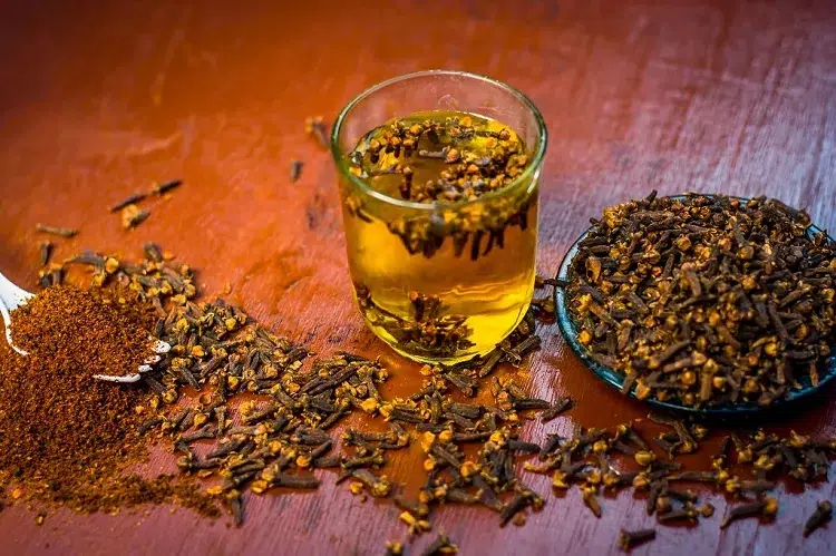why you should drink clove water