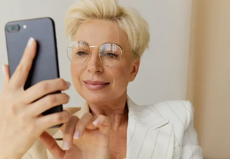 asymmetrical pixie cut for 60 year old women