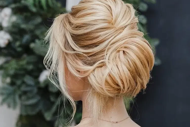 bun hairstyles for women over 50 depending on occasion