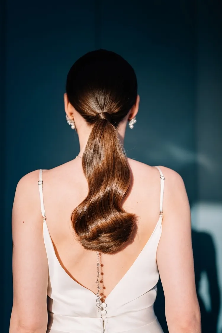 christmas party hairstyles ideas low ponytail