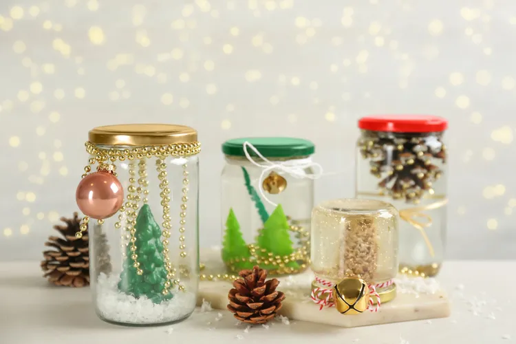 diy christmas decoration with glass jars