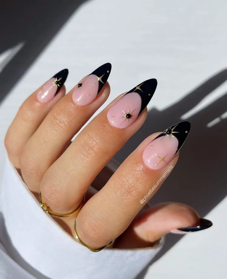 french manicure winter 2023 2024 nail art black