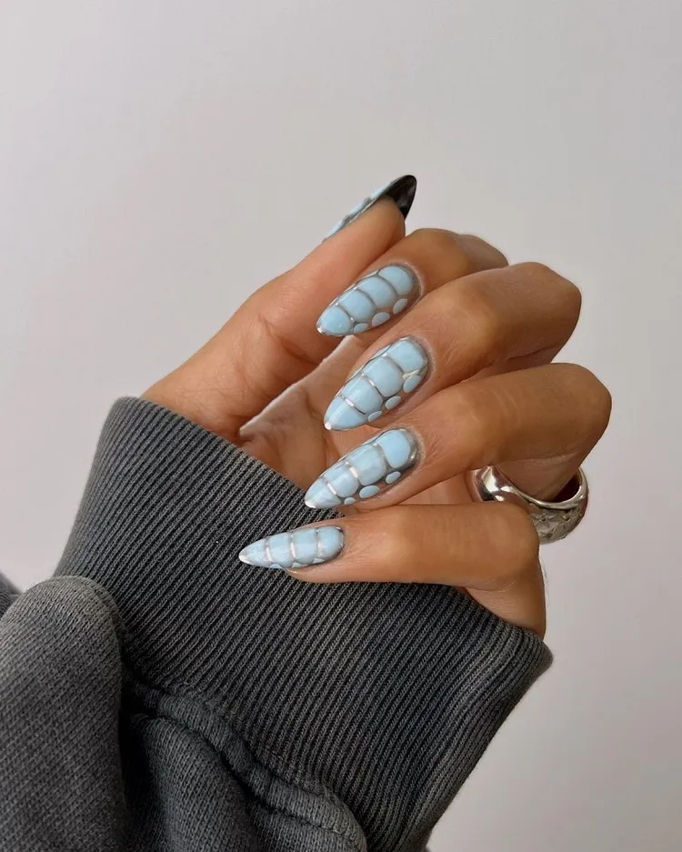 gray and silver gel nail decoration tortoiseshell nail art winter 2023