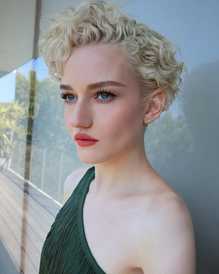 how to grow out pixie hair