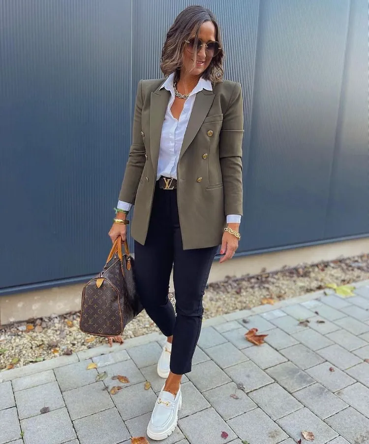 skinny jeans elegant combine winter outfits women over 50