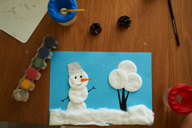 diy children's craft snowman from cotton pads