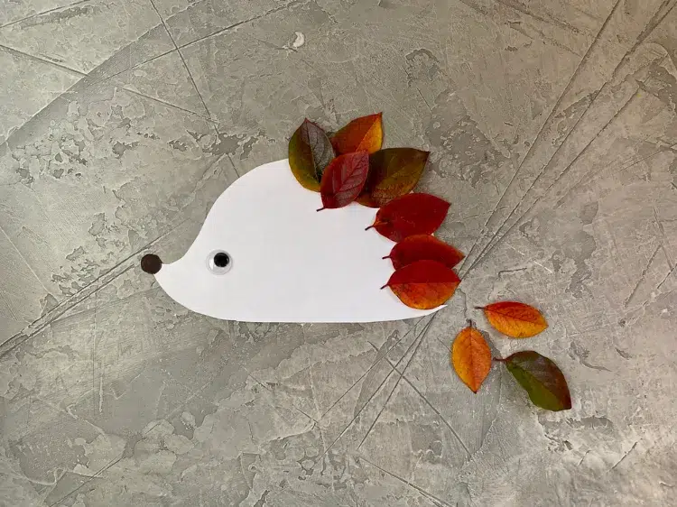 hedgehog craft for preschoolers with fall leaves