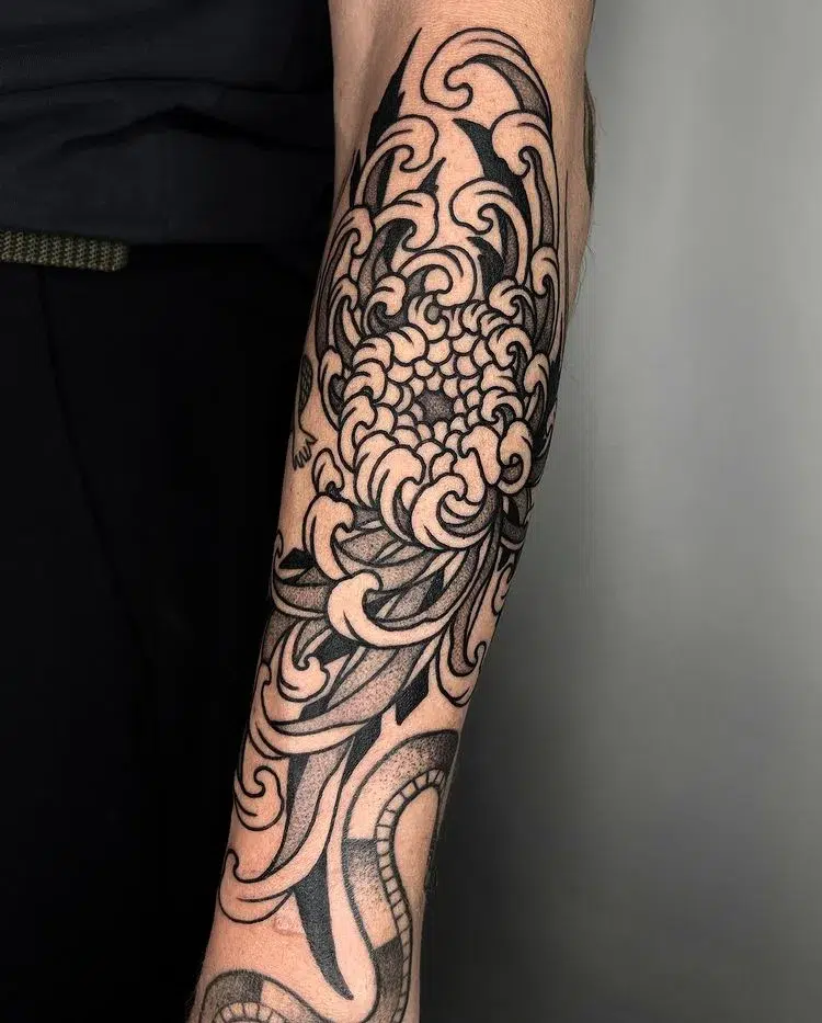 japanese chrysanthemum tattoo black contour for women and men